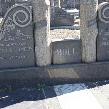 MOLL Johannes Cornelis 1905-1968 & Johanna Dorothea 1921-1968