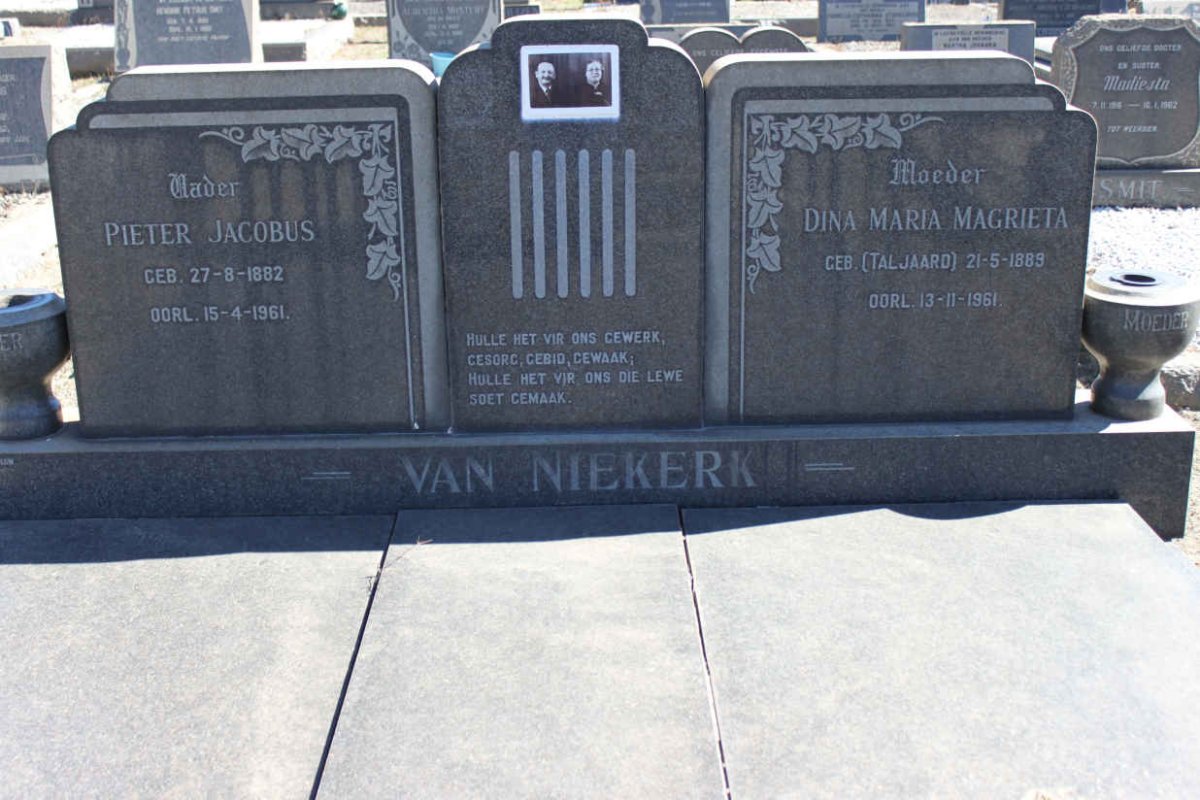 NIEKERK Pieter Jacobus, van 1882-1961 &amp; Dina Maria Magrieta TALJAARD 1889-1961