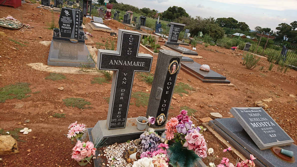 BERG Annamarie, van der 1972-2012
