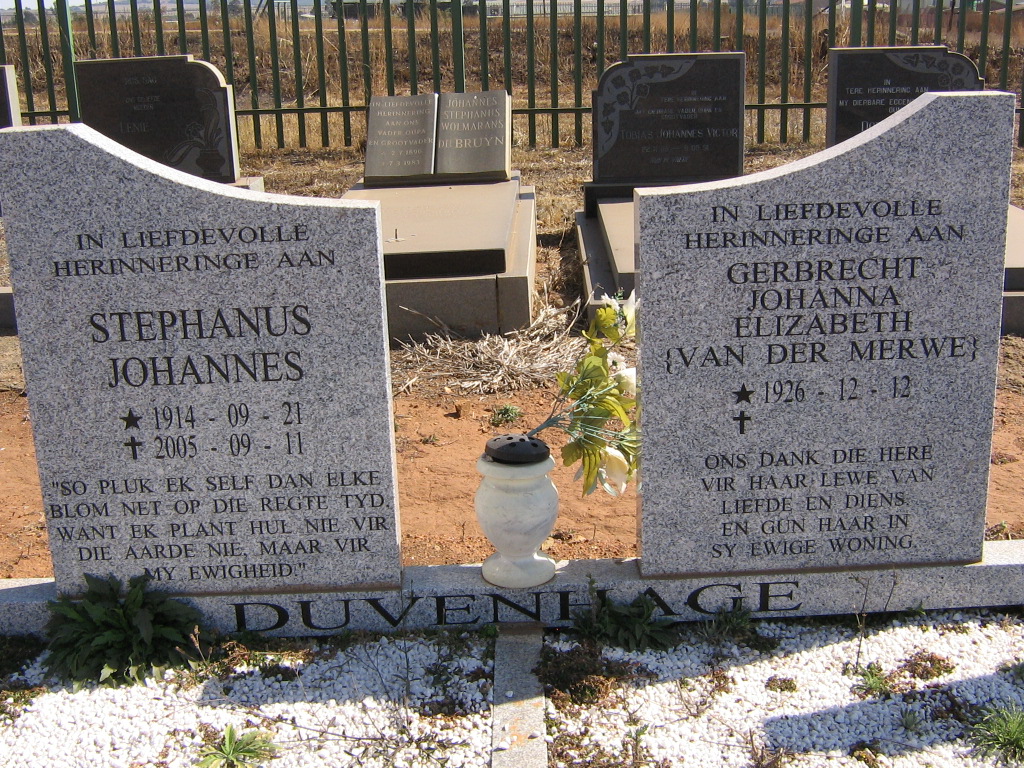 DUVENHAGE Stephanus Johannes 1914-2005 &amp; Gerbrecht Johanna Elizabeth VAN DER MERWE 1926-