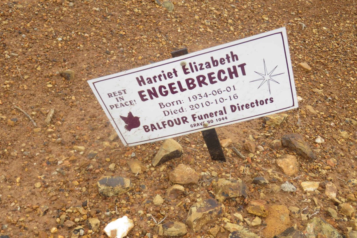 ENGELBRECHT Harriet Elizabeth 1934-2010