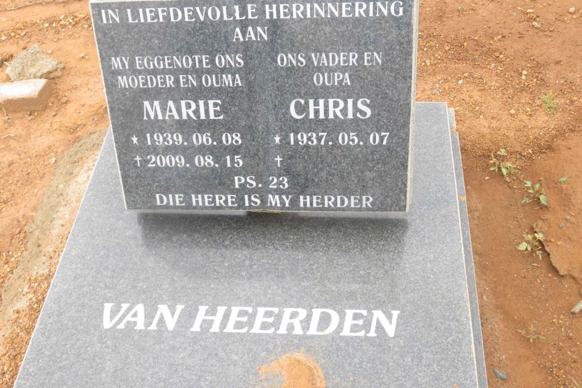 HEERDEN Chris, van 1937- &amp; Marie 1936-2009