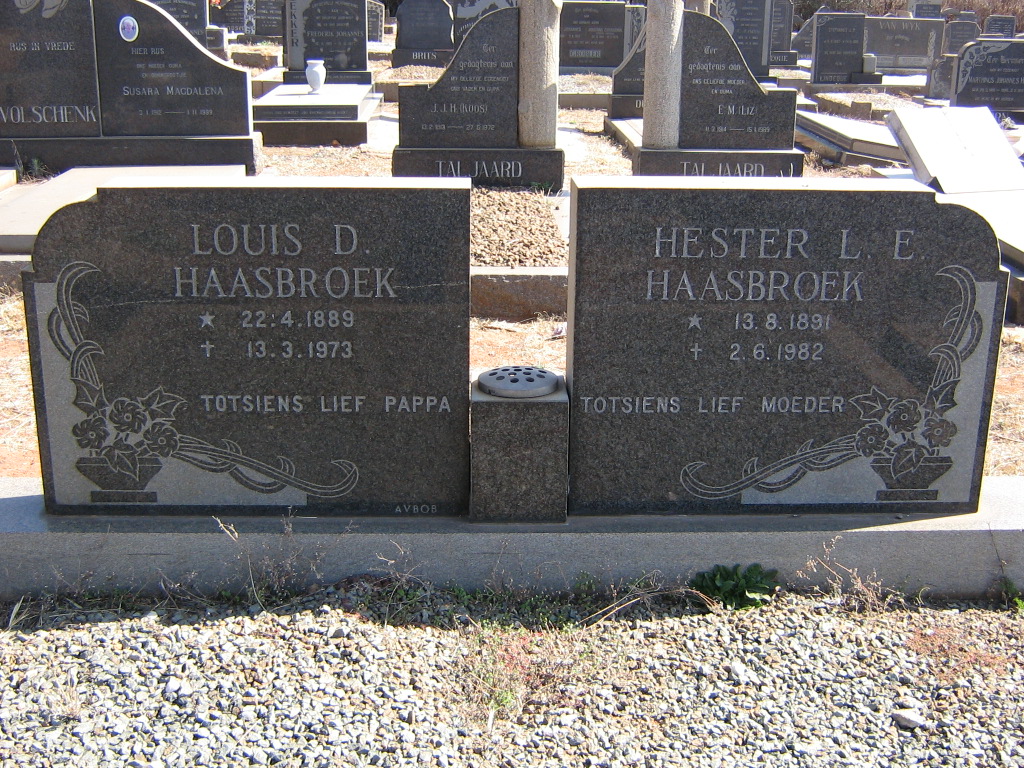 HAASBROEK Louis D. 1889-1973 &amp; Hester L.E. 1891-1982