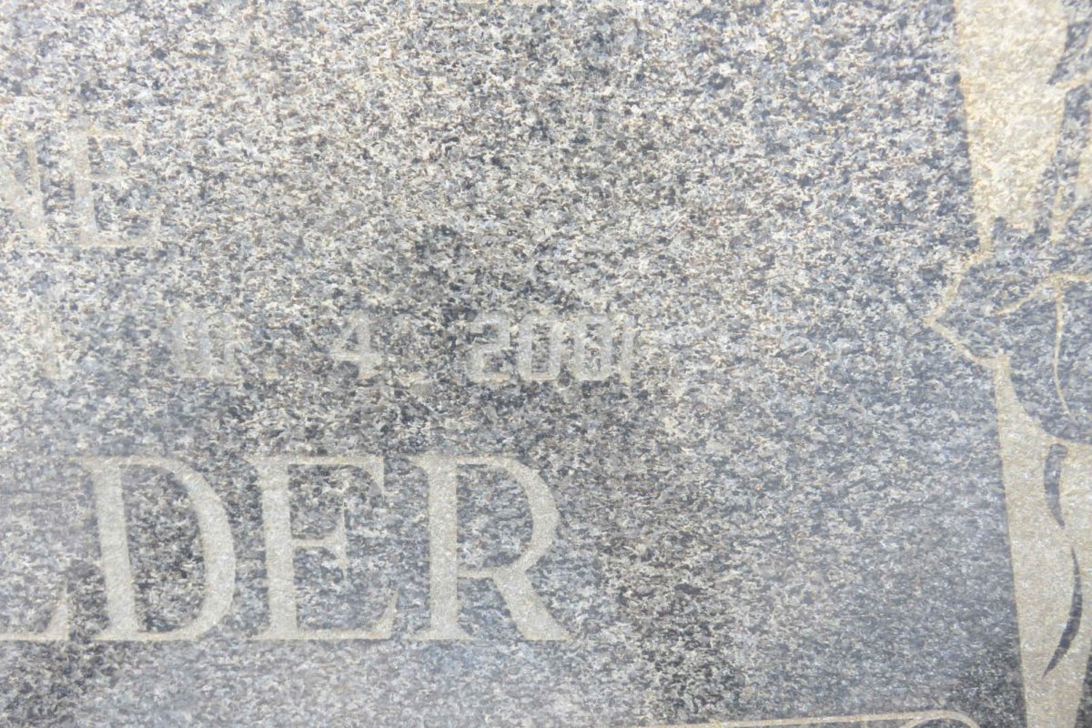 HOLDER Ambrose 1939-1994 &amp; Irene 1948-2001