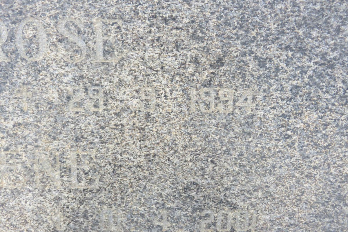 HOLDER Ambrose 1939-1994 &amp; Irene 1948-2001