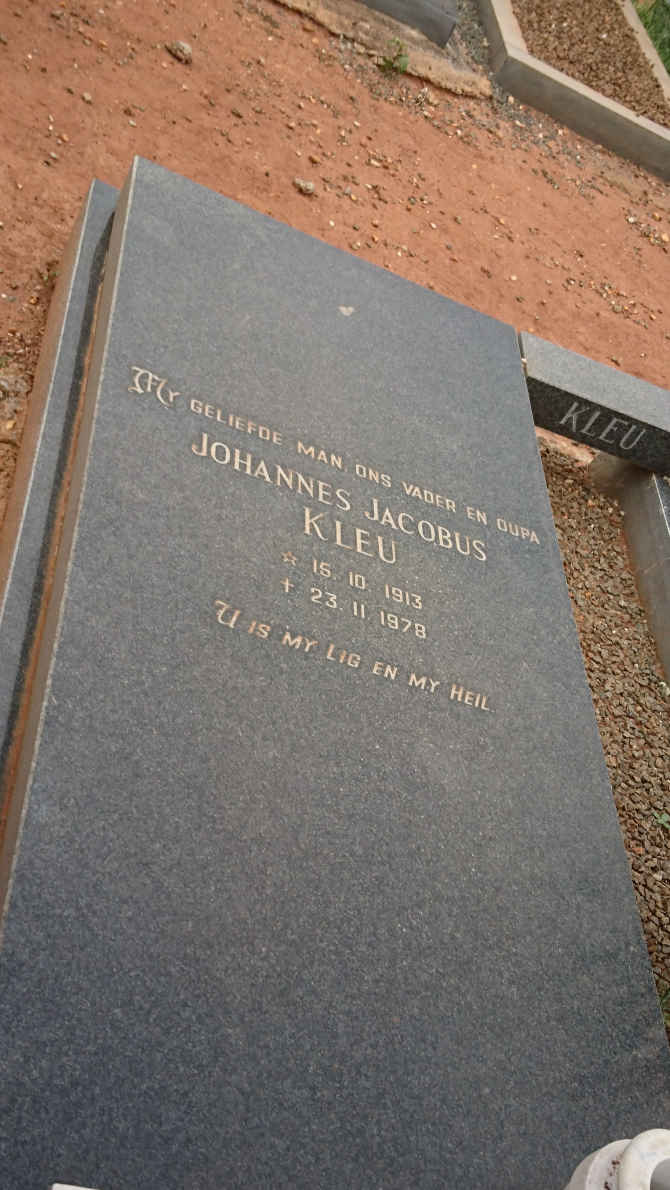 KLEU Johannes Jacobus 1913-1978 &amp; Helena Maria 1918-2001 _1