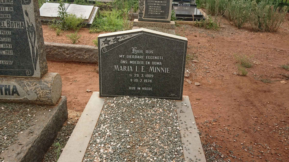 MINNIE Maria L.E. 1909-1974