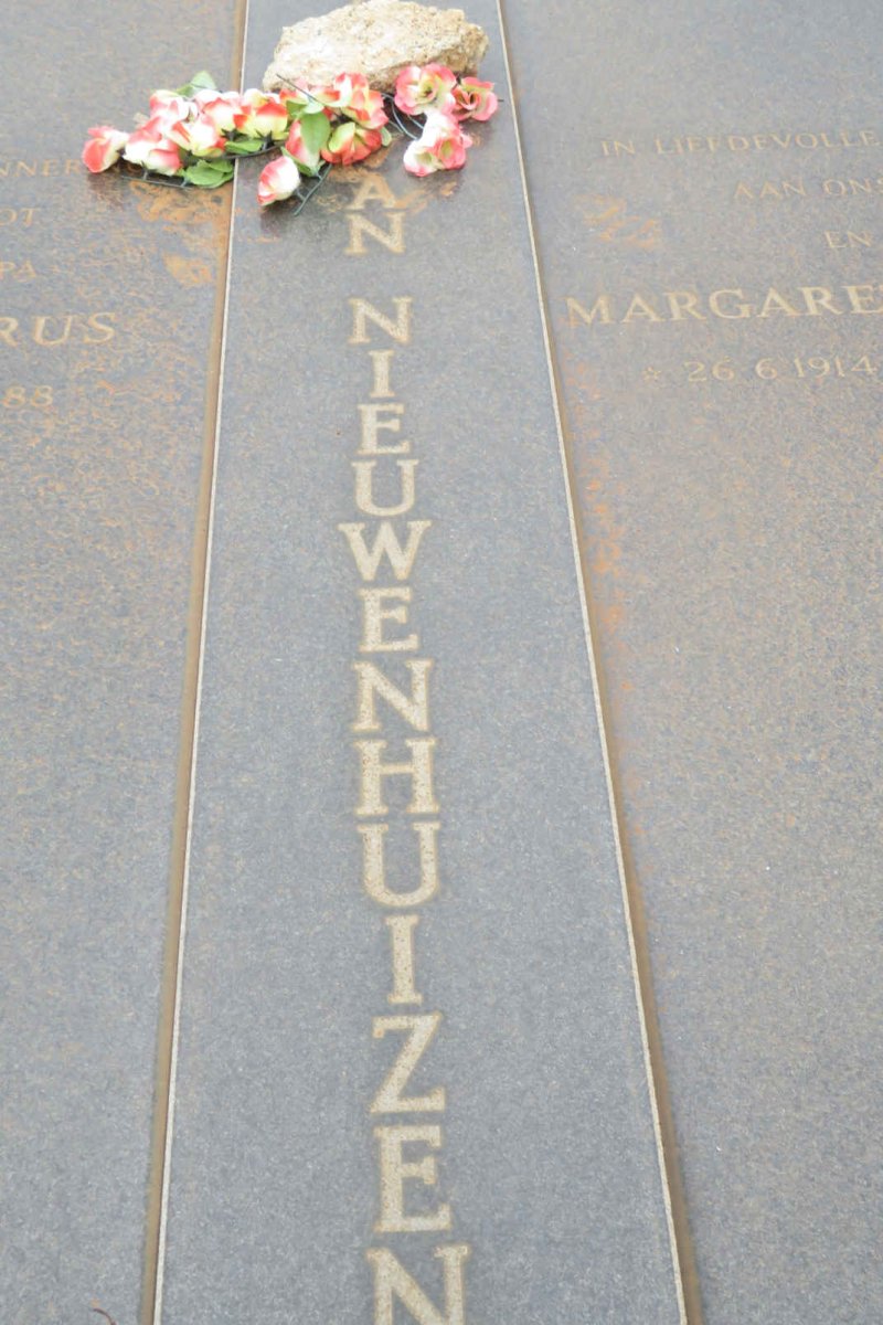 NIEUWENHUIZEN Hendrik Petrus, van 1906-1988 &amp; Margaret Magnolia 1914-1994