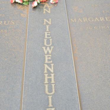NIEUWENHUIZEN Hendrik Petrus, van 1906-1988 &amp; Margaret Magnolia 1914-1994