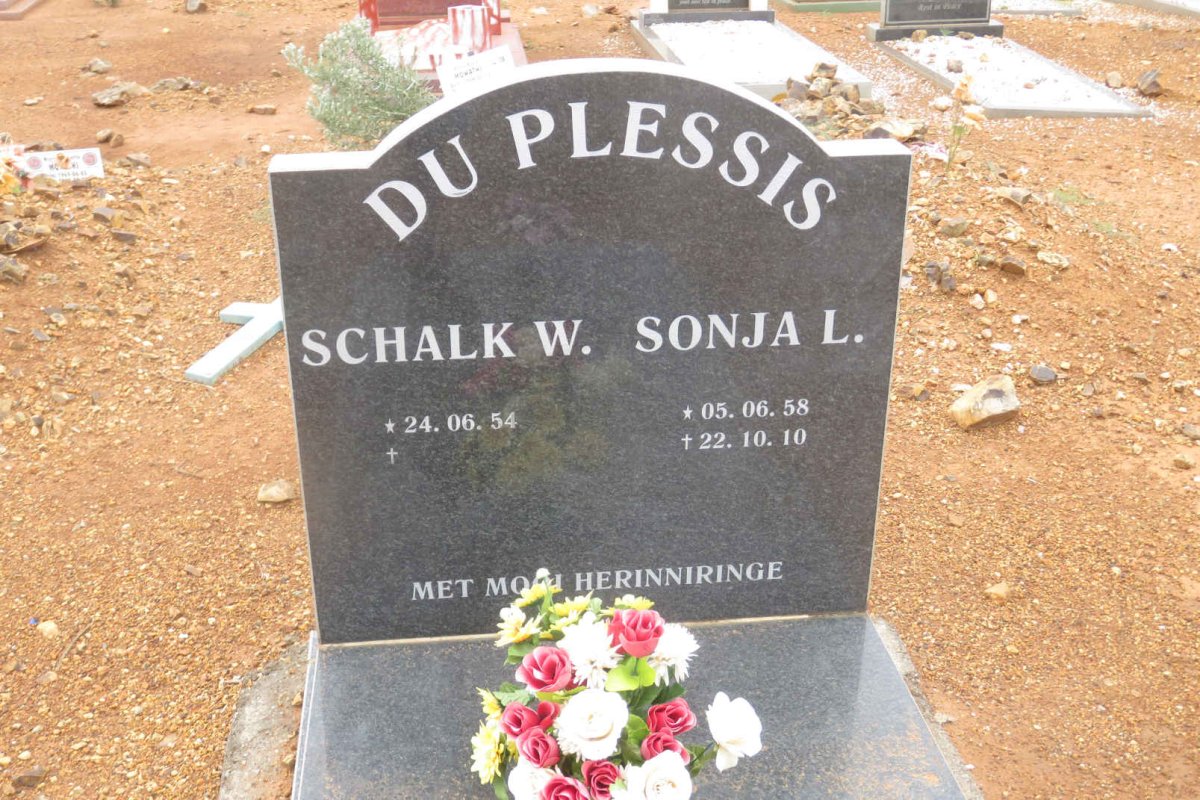 PLESSIS Schalk W., du 1954- &amp; Sonja L. 1958-2010
