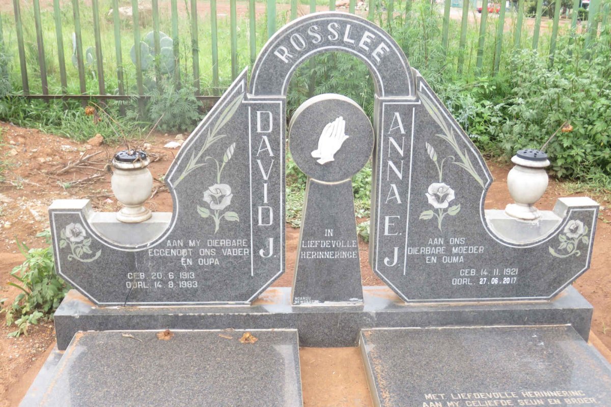 ROSSLEE David J. 1913-1983 &amp; Anna E.J. 1921-2017