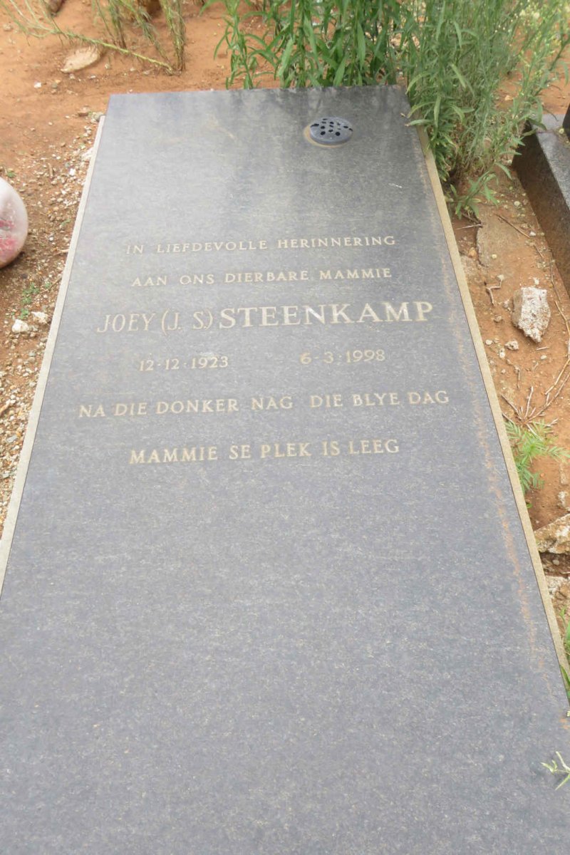 STEENKAMP J.S. 1923-1998