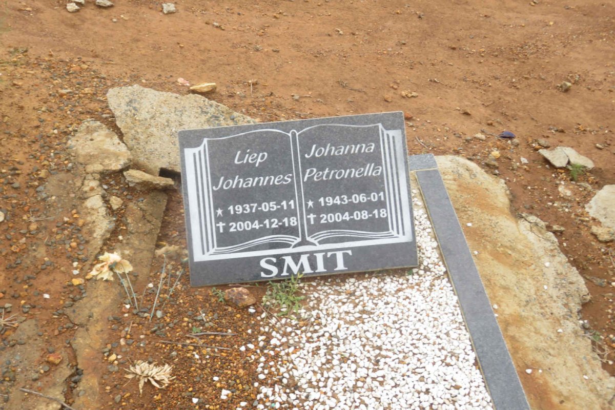 SMIT Johannes 1937-2004 &amp; Johanna Petronella 1943-2004