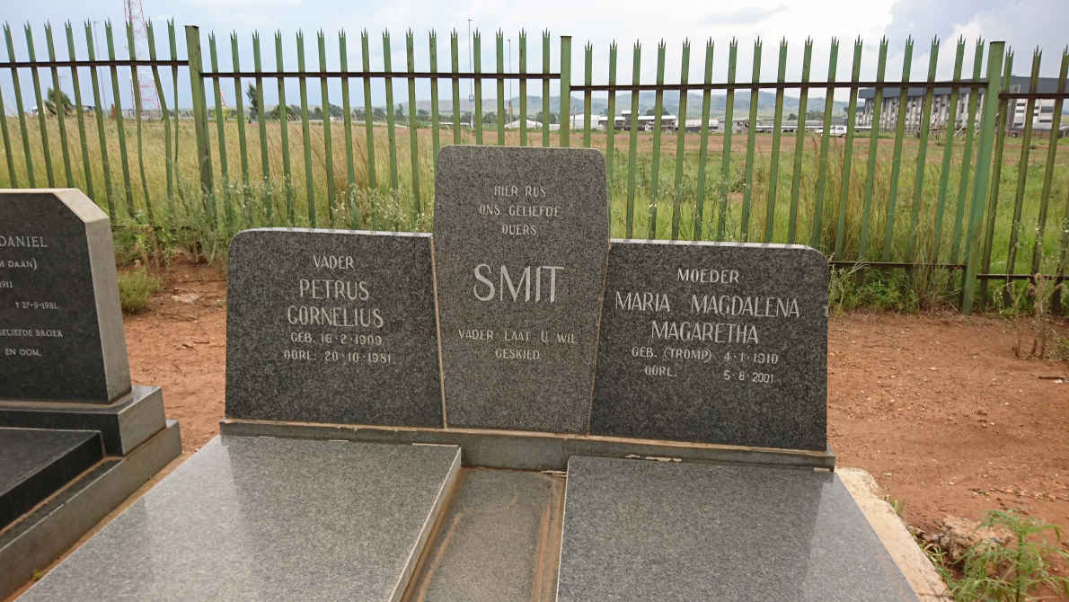 SMIT Petrus Cornelius 1909-1981 &amp; Maria Magdalena Magaretha TROMP 1910-2001