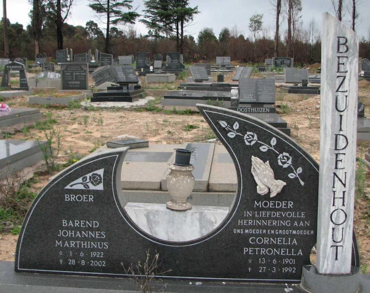 BEZUIDENHOUT Cornelia Petronella 1901-1992 :: BEZUIDENHOUT Johannes Marthinus 1922-2002