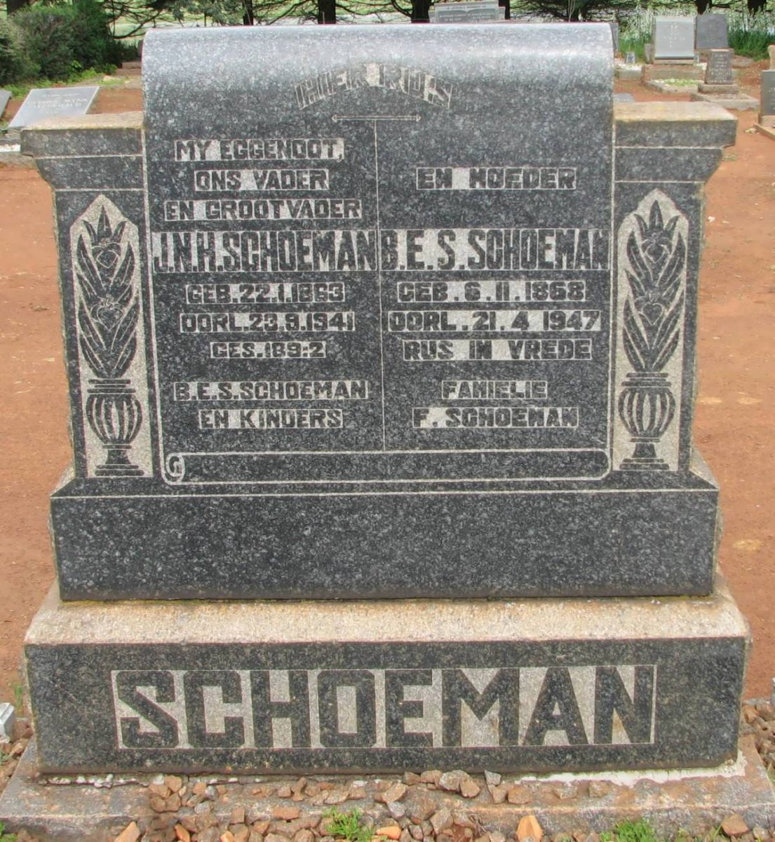 SCHOEMAN J.N.H. 1863-1941 &amp; B.E.S. 1868-1947