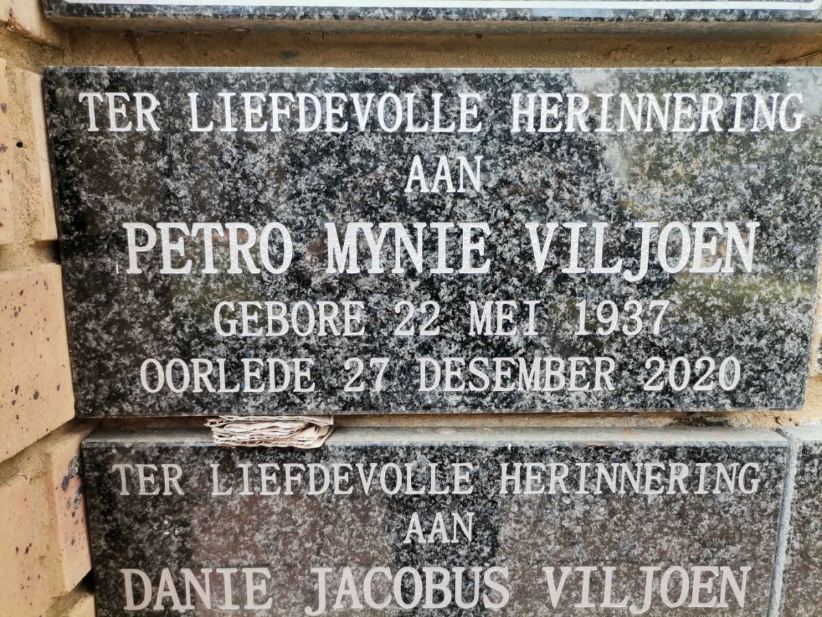VILJOEN  Petro Mynie 1937-2020