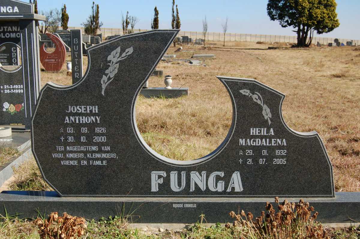 FUNGA Joseph Anthony 1926-2000 &amp; Heila Magdalena 1932-2005