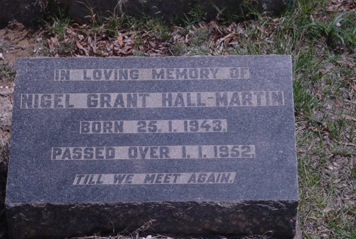 MARTIN Nigel Grant, Hall 1943-1952