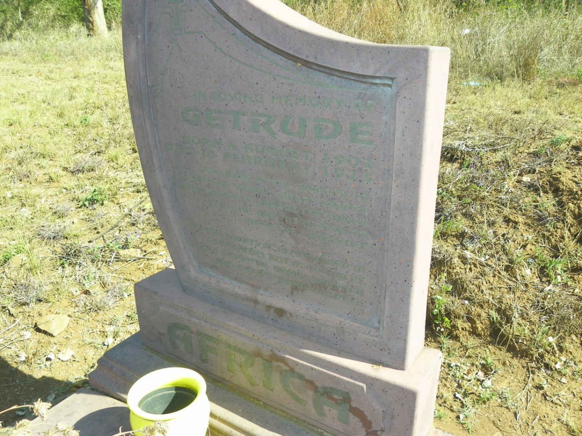 AFRICA Gertrude 1902-1975