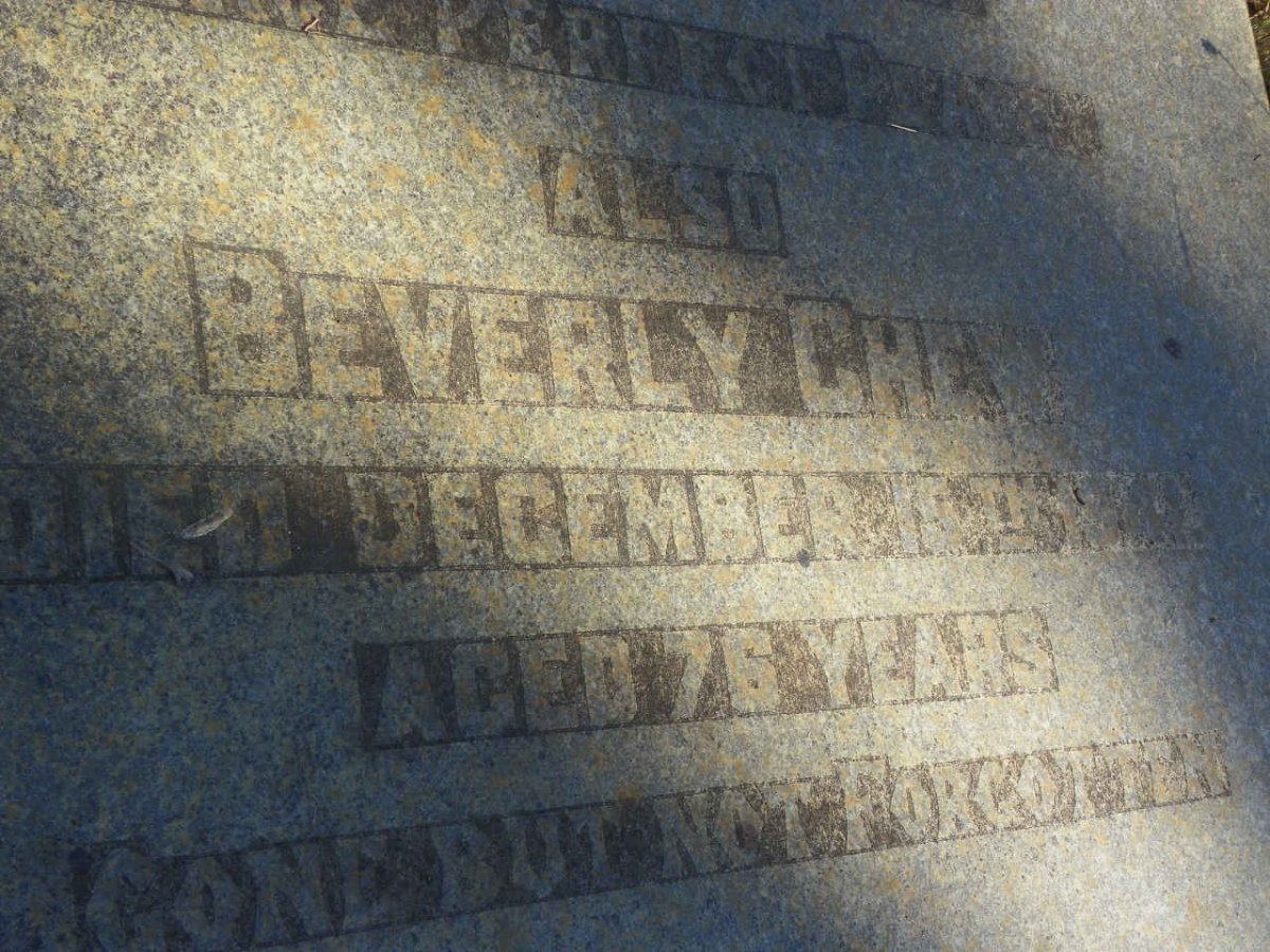CHEW Beverly -1941 &amp; Mary McCOMBIE -1918