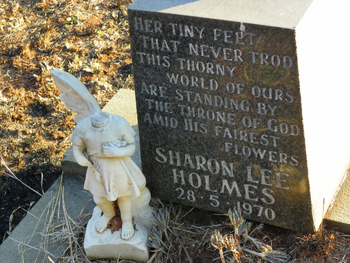 HOLMES Sharon Lee -1970