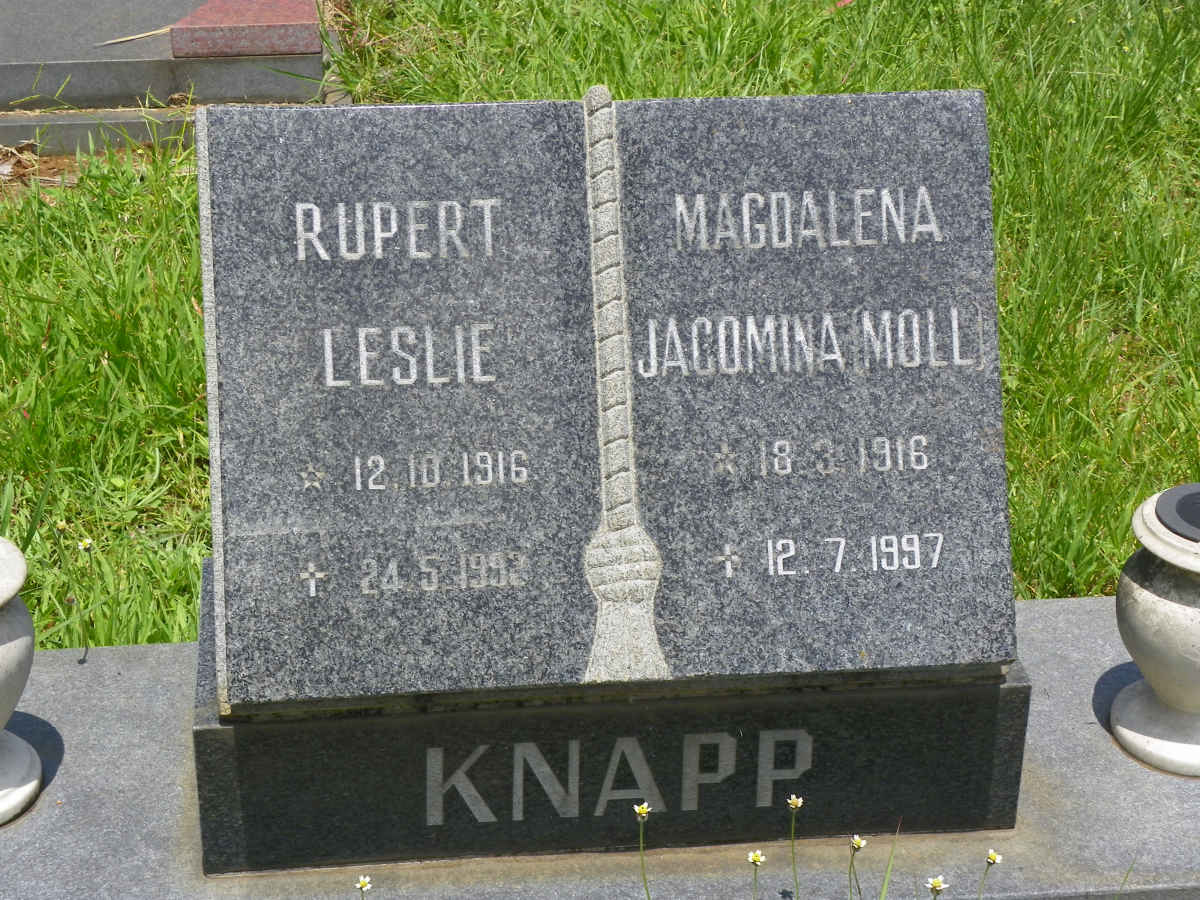 KNAPP Rupert Leslie 1916-1993 &amp; Magdalena Jacomina MOLL 1916-1997
