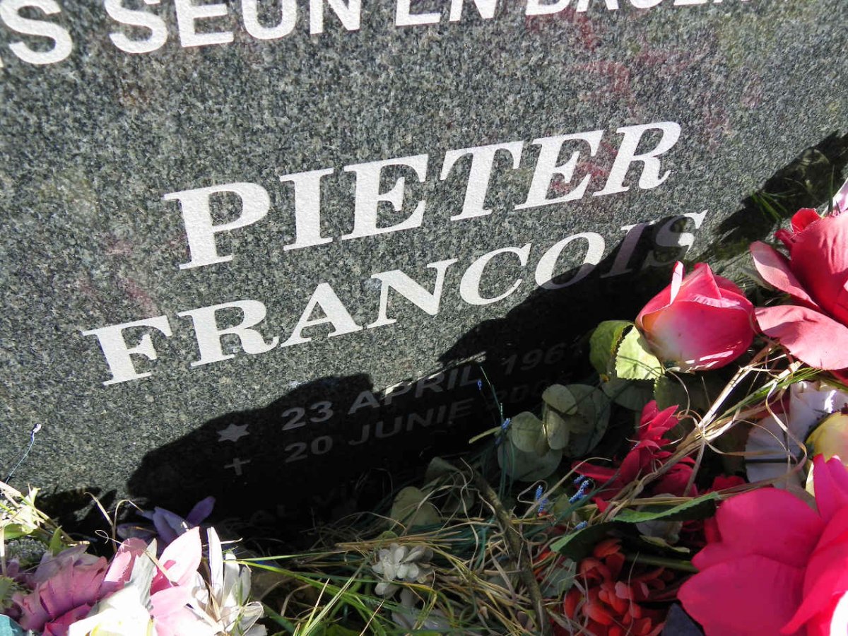 LOUW Pieter Francois 1961-2005