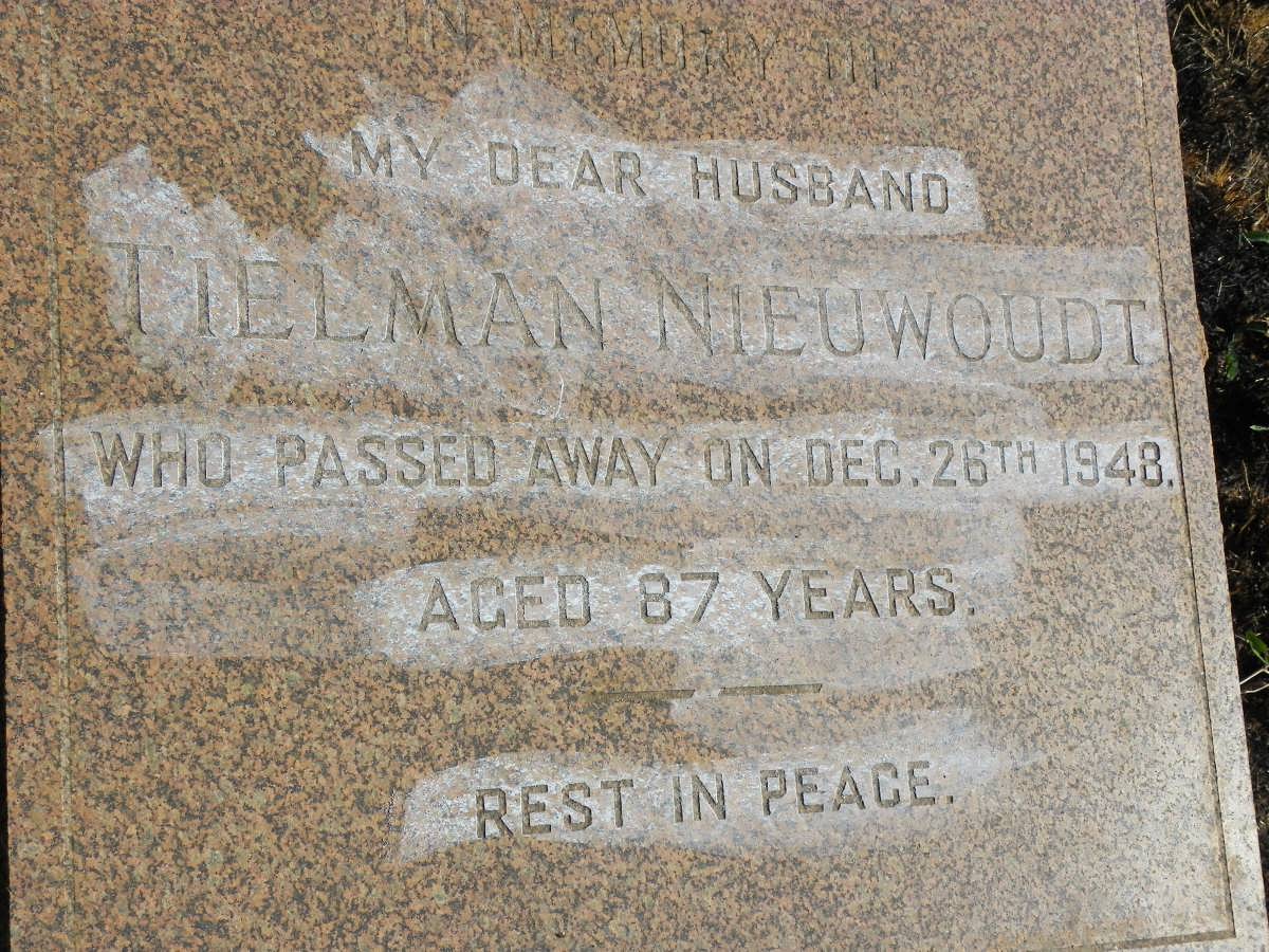 NIEUWOUDT Tielman -1948