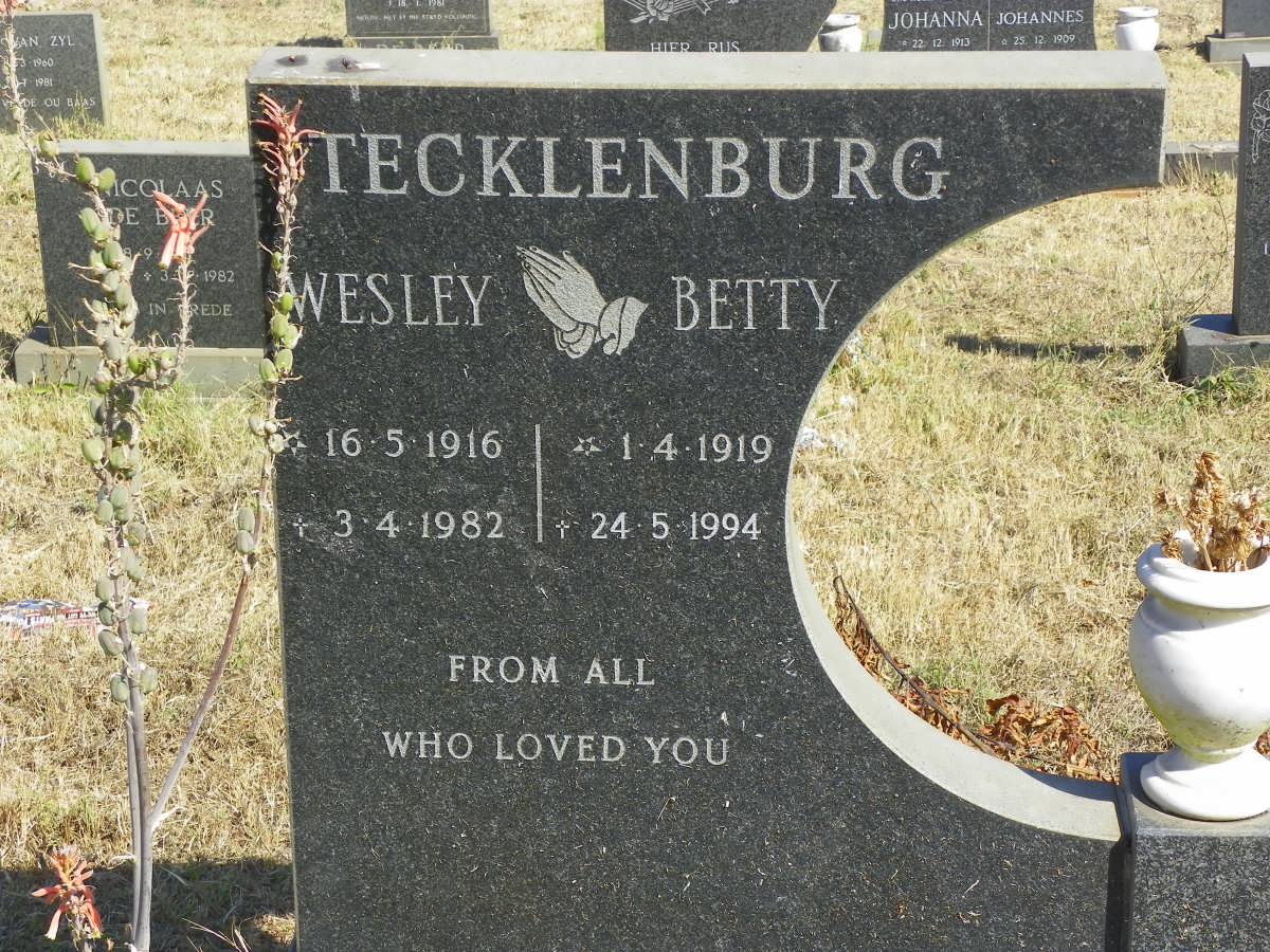 TECKLENBURG Wesley 1916-1982 &amp; Betty 1919-1994