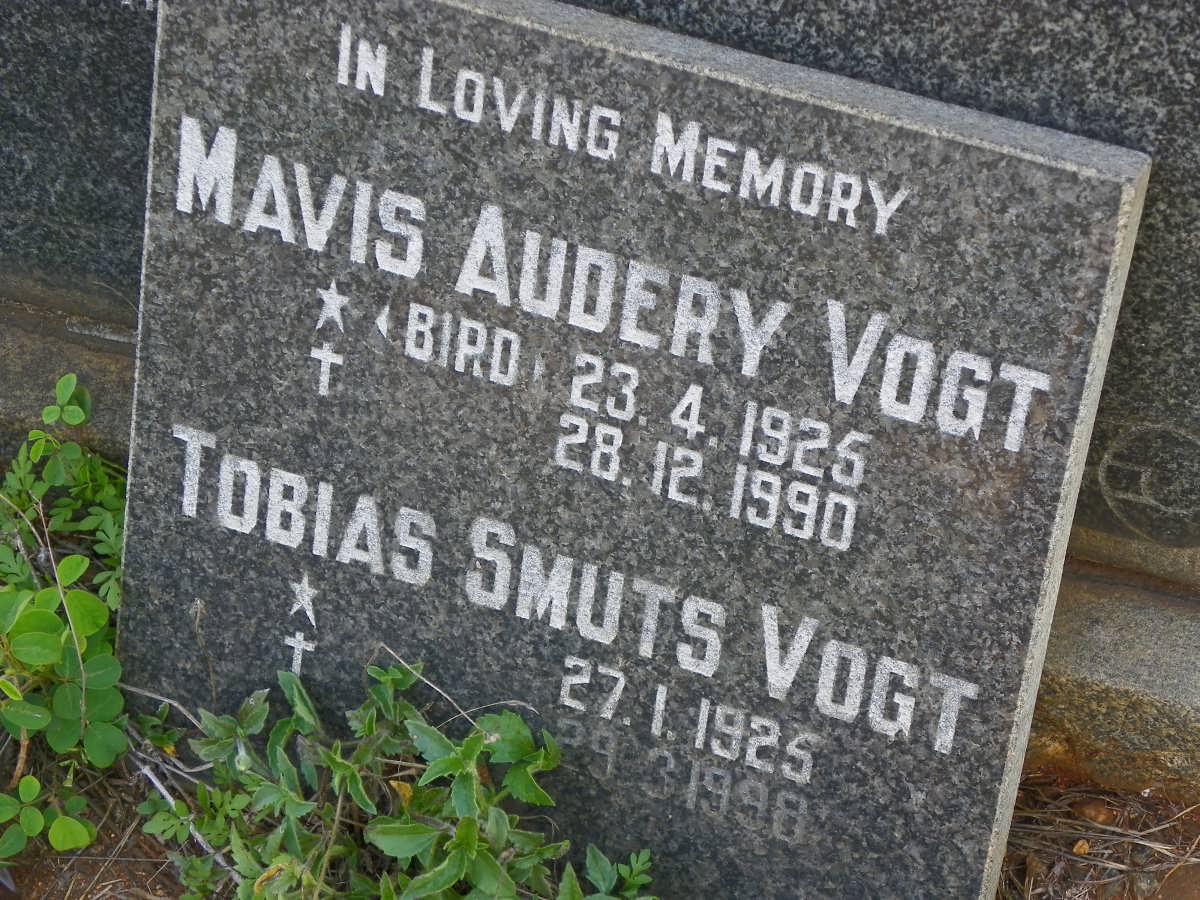 VOGT Tobias Smuts 1925-1998 &amp; Mavis Audery 1925-1990