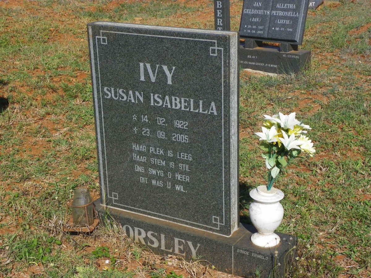 WORSLEY Ivy Susan Isabella 1922-2005