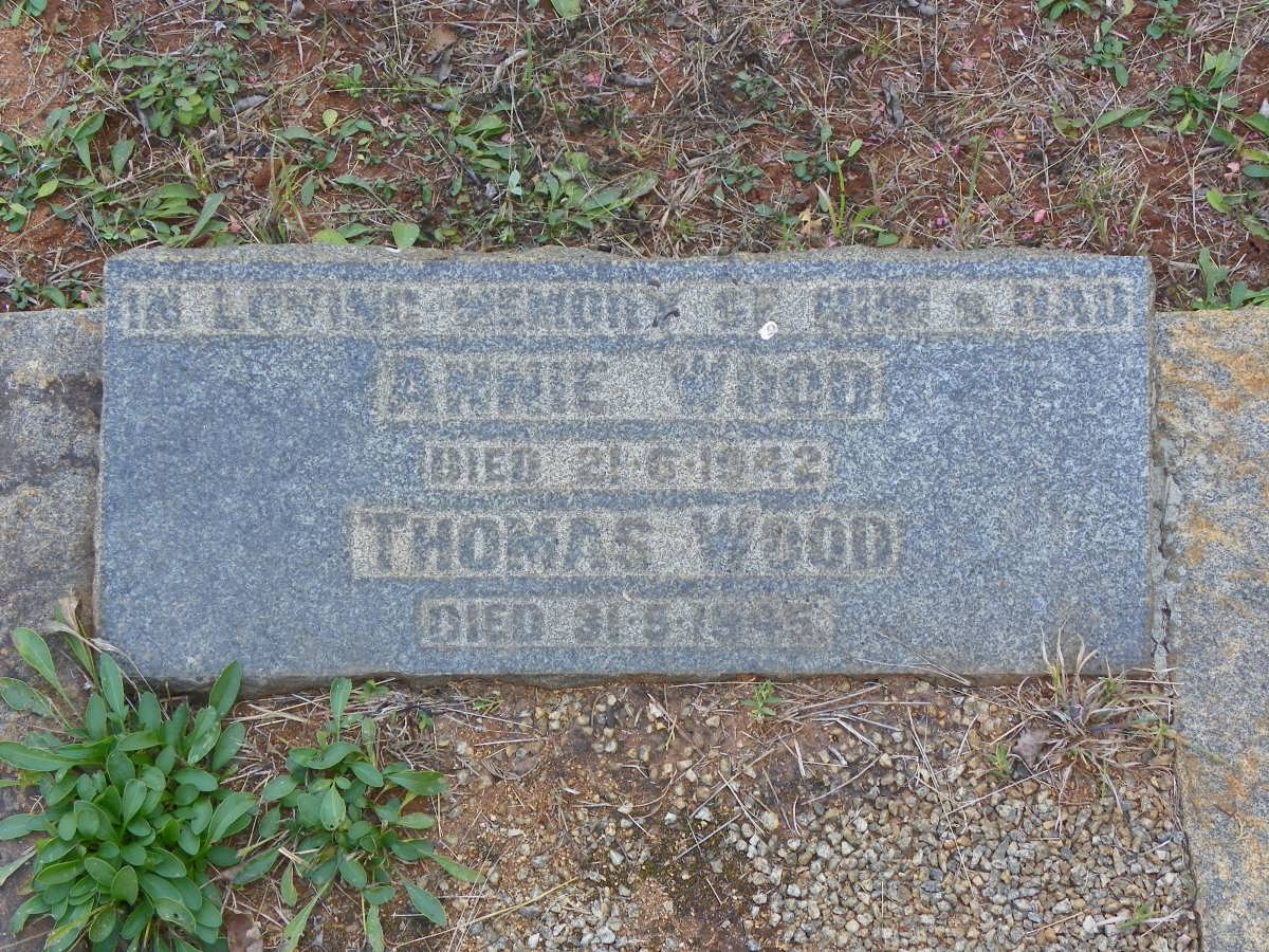 WOOD Thomas -1945 &amp; Annie -1942