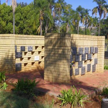 3. Memorial wall / Gedenkmuur