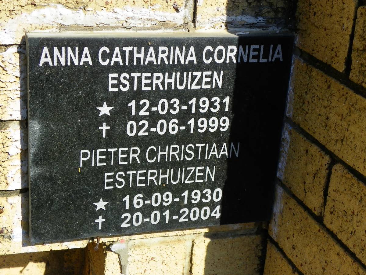 ESTERHUIZEN Pieter Christiaan 1930-2004 &amp; Anna Catharina Cornelia 1931-1999