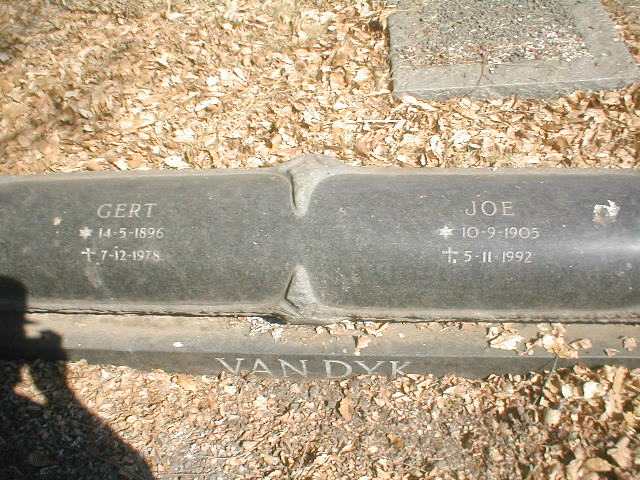 DYK Gert, van 1896-1978, VAN DYK Joe 1905-1992