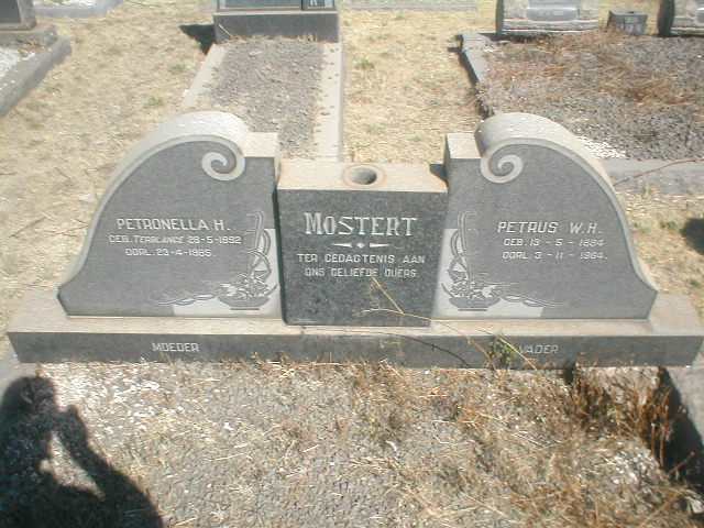 MOSTERT Petrus 1884-1964 &amp; Petronella H. TERBLANCE 1892-1985