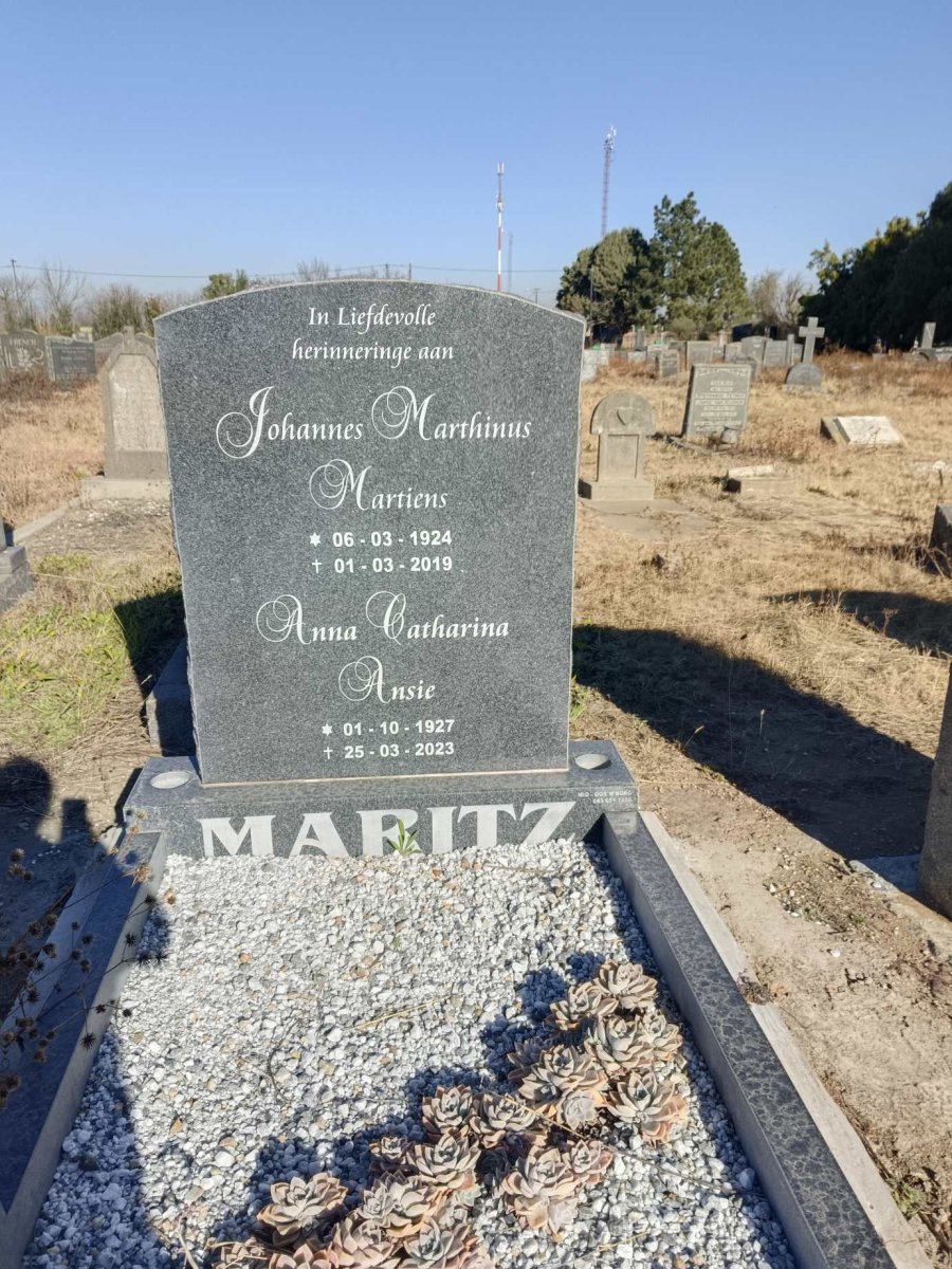 MARITZ Johannes Marthinus 1924-2019 & Anna Catharina 1927-2023
