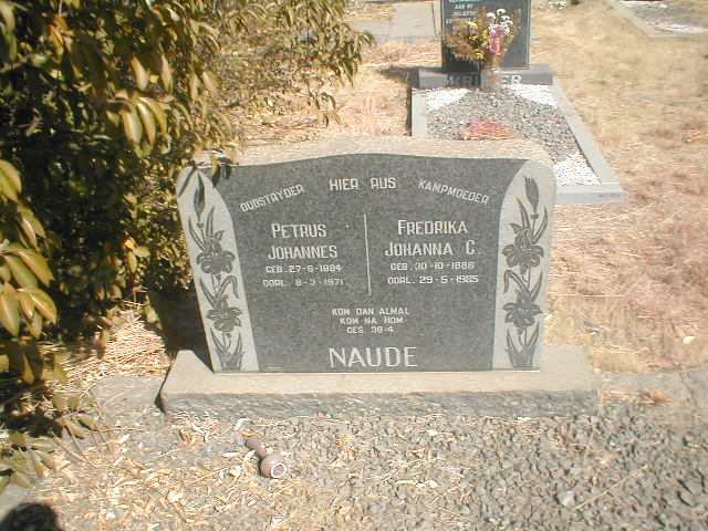 NAUDE Petrus Johannes 1884-1971 &amp; Fredrika Johanna C. 1886-1985
