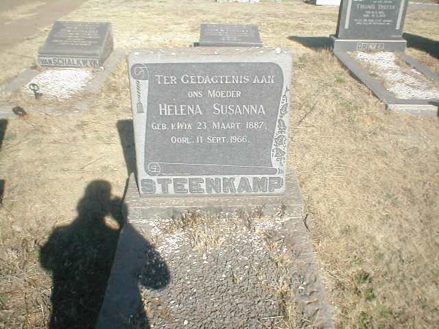 STEENKAMP Helena Susanna nee V. WYK 1887-1966