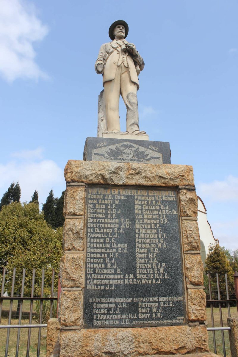 1. Gedenkmonument / Memorial monument 1899-1902