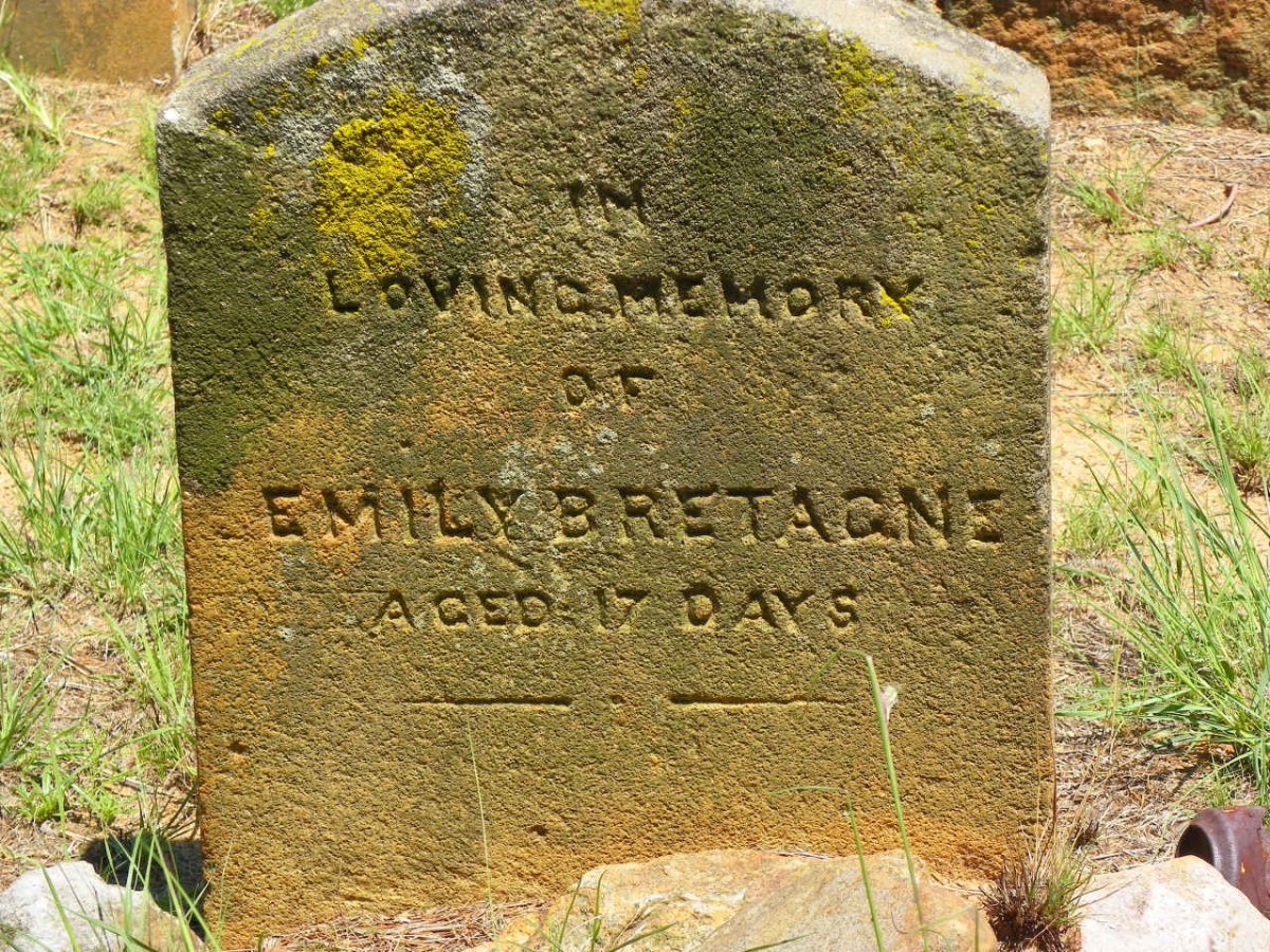 BRETAGNE Emily