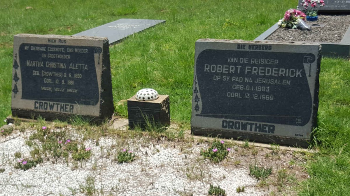 CROWTHER Robert Frederick 1883-1969 &amp; Martha Christina Aletta CROWTHER 1890-1961