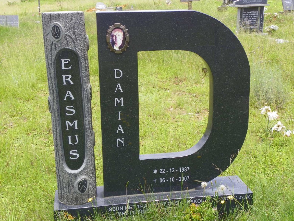 ERASMUS Damian 1987-2007