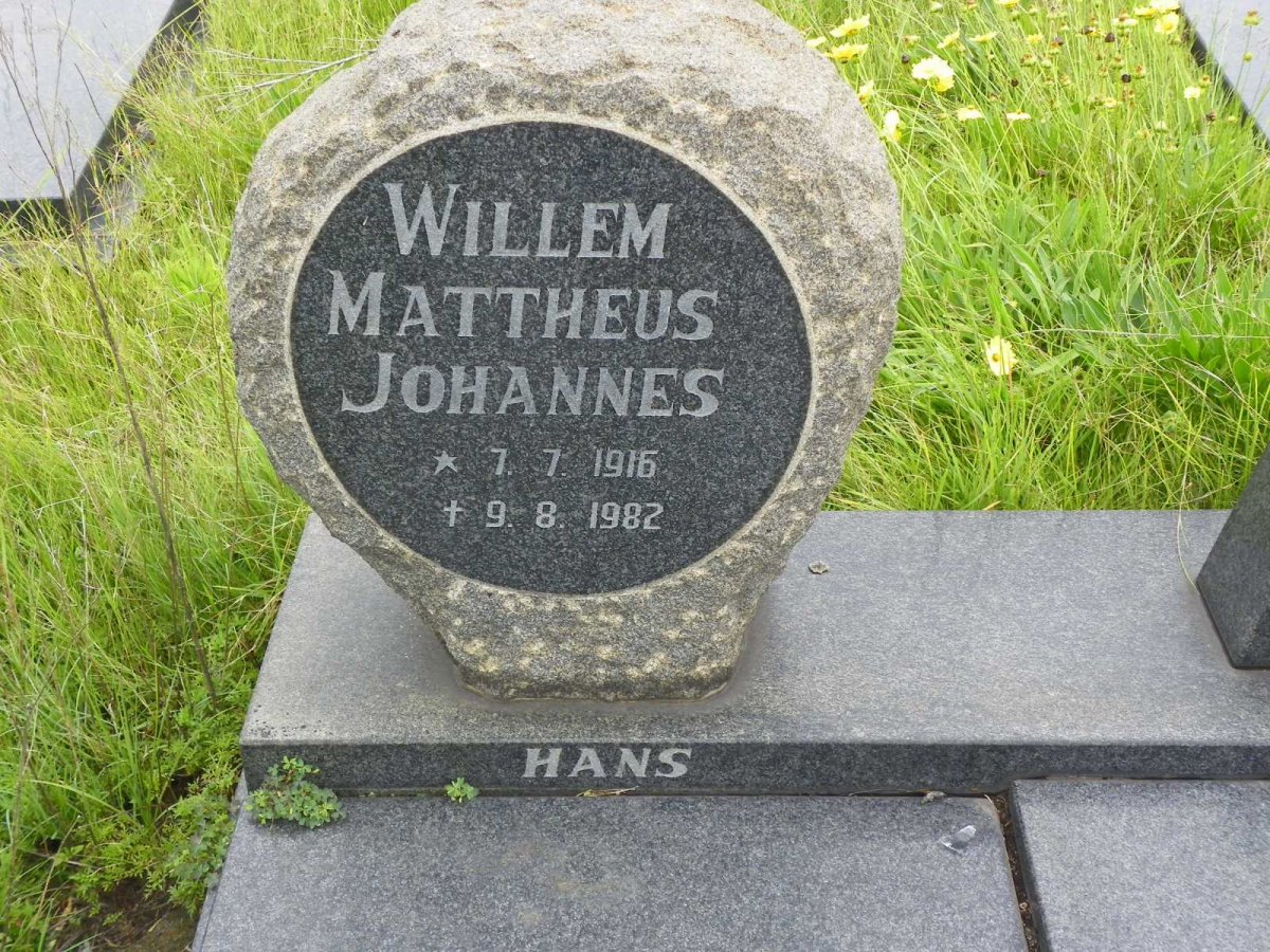 HEEVER Willem Mattheus Johannes, van den 1916-1982 &amp; Anna Christina BOSHOFF 1922-1991