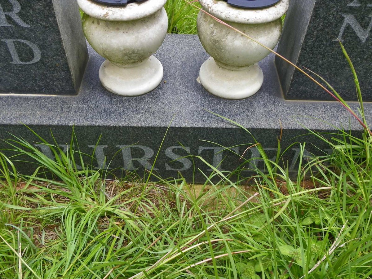 KIRSTEN Frederick Edward 1948-1998 &amp; Adriaan Pieter 1949-
