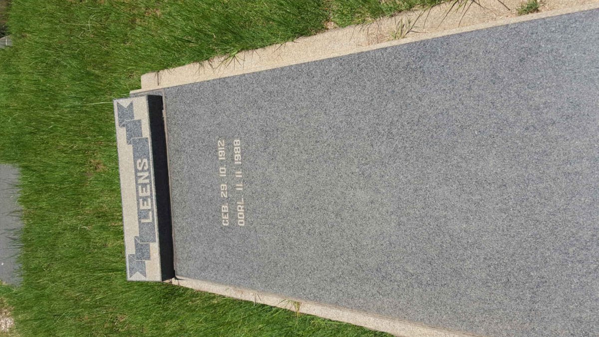 LEENS ? 1912-1988