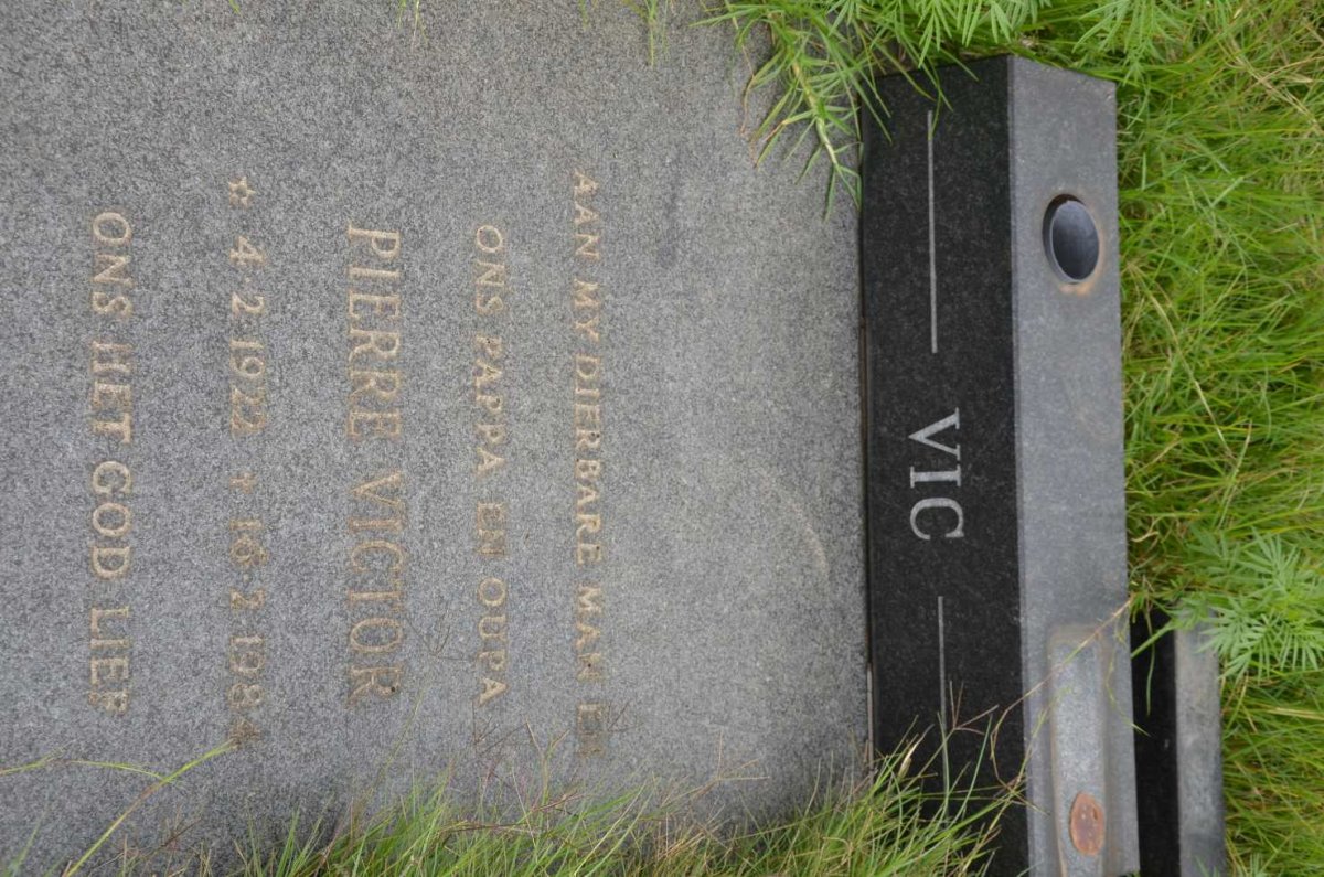 OLIVIER Pierre Victor 1922-1984 &amp; Teresa Joan 1930-