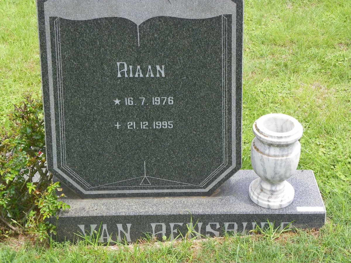 RENSBURG Riaan, van 1976-1995