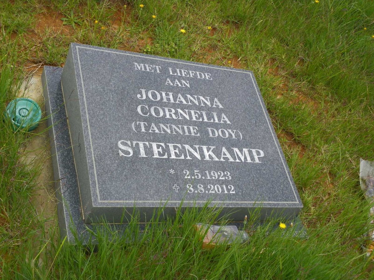 STEENKAMP Johanna Cornelia 1923-2012